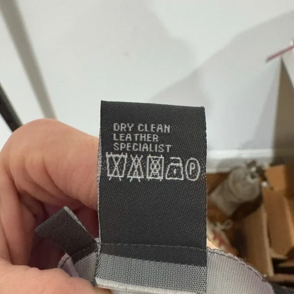 Per Se by Carlisle Black Leather Panel & Wool Flare Skirt Size 4 - Picture 5 of 10